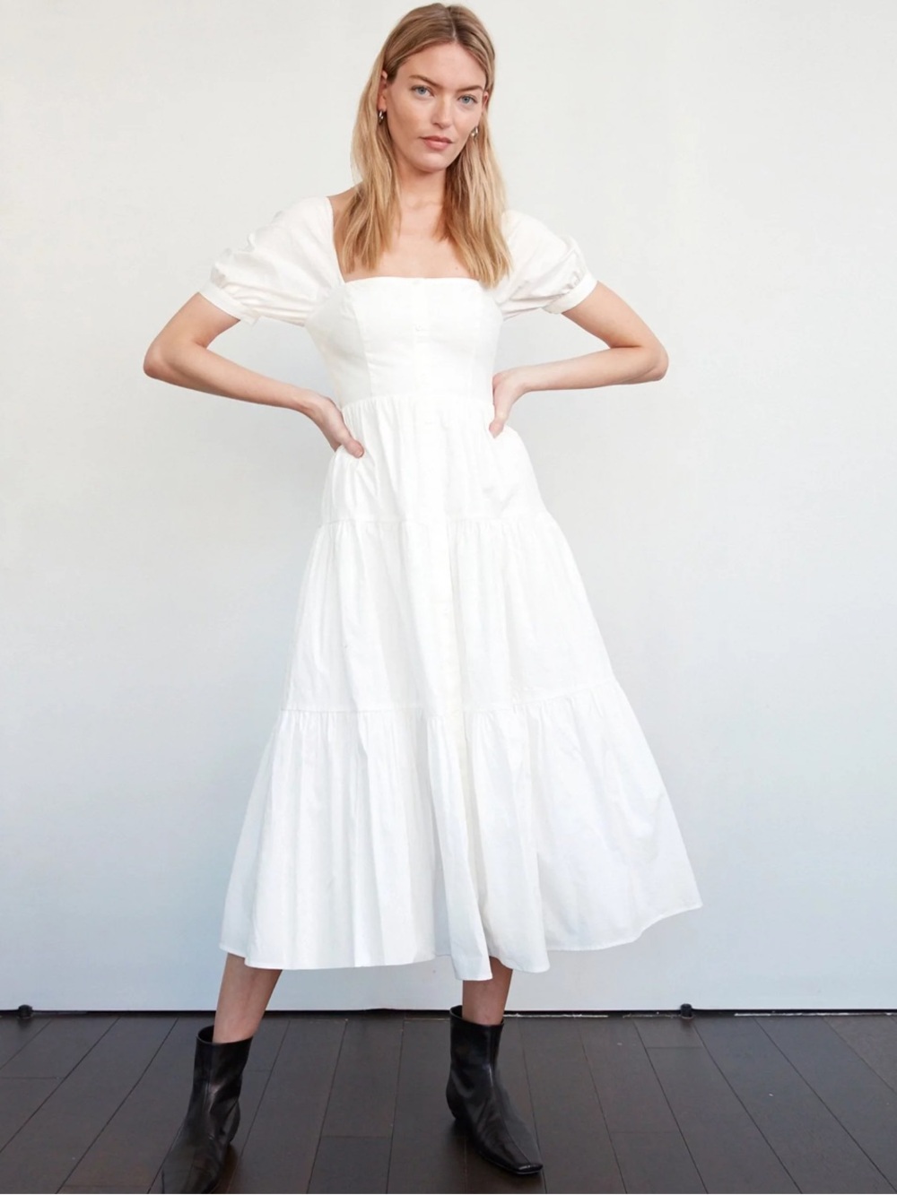 Billie the label Eleanor Dress in Ivory